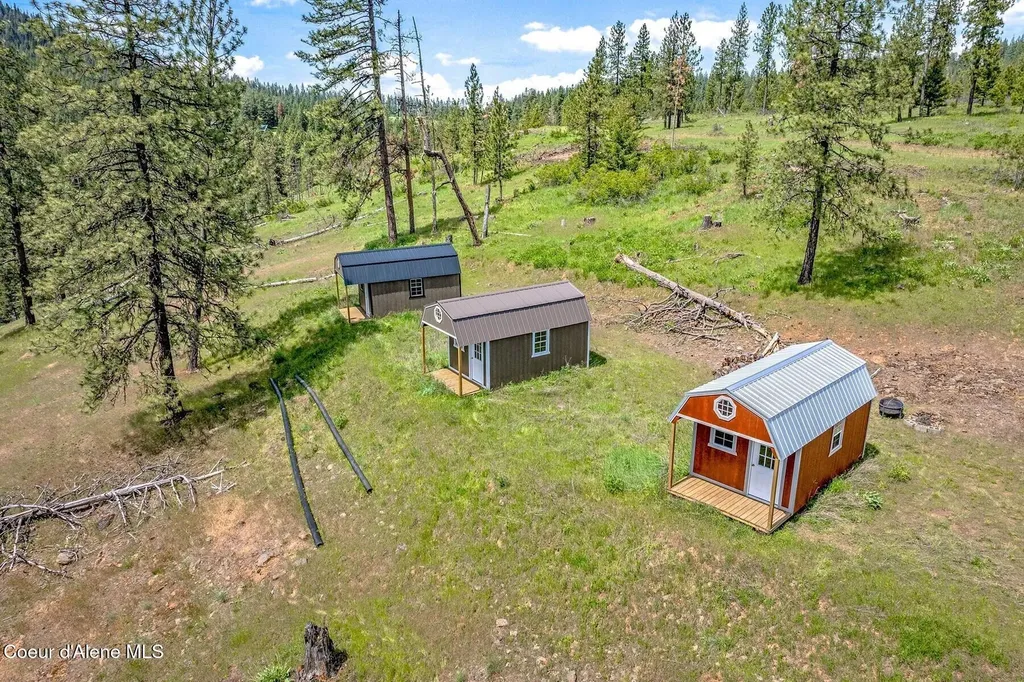 17 Acres Highway 3 St. Maries ID 83861