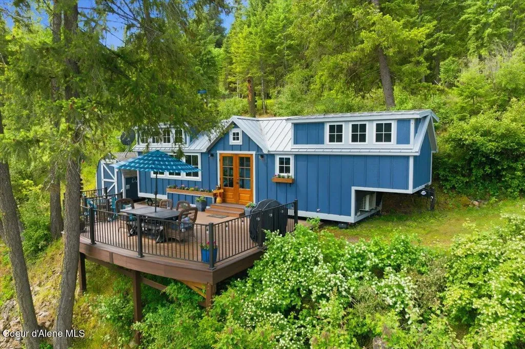 1223 E Thistle Road Harrison ID 83833