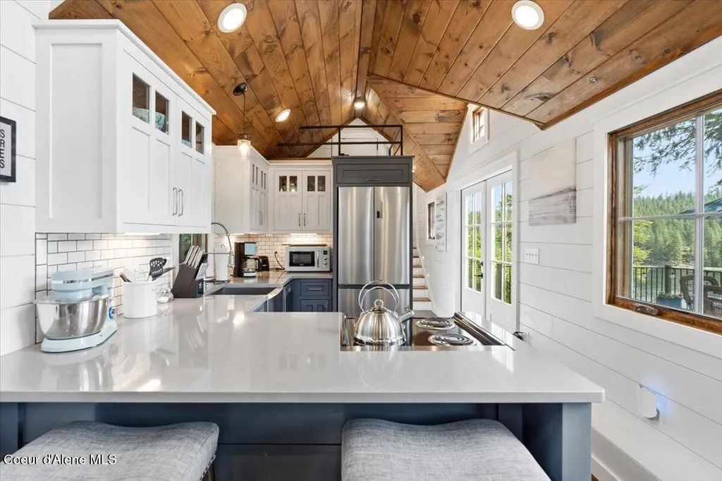 1223 E Thistle Road Harrison ID 83833