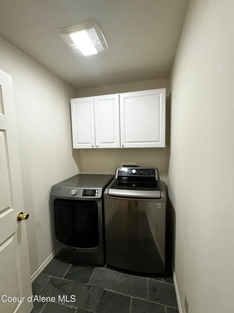 200 Brittany Loop Kootenai ID 83840