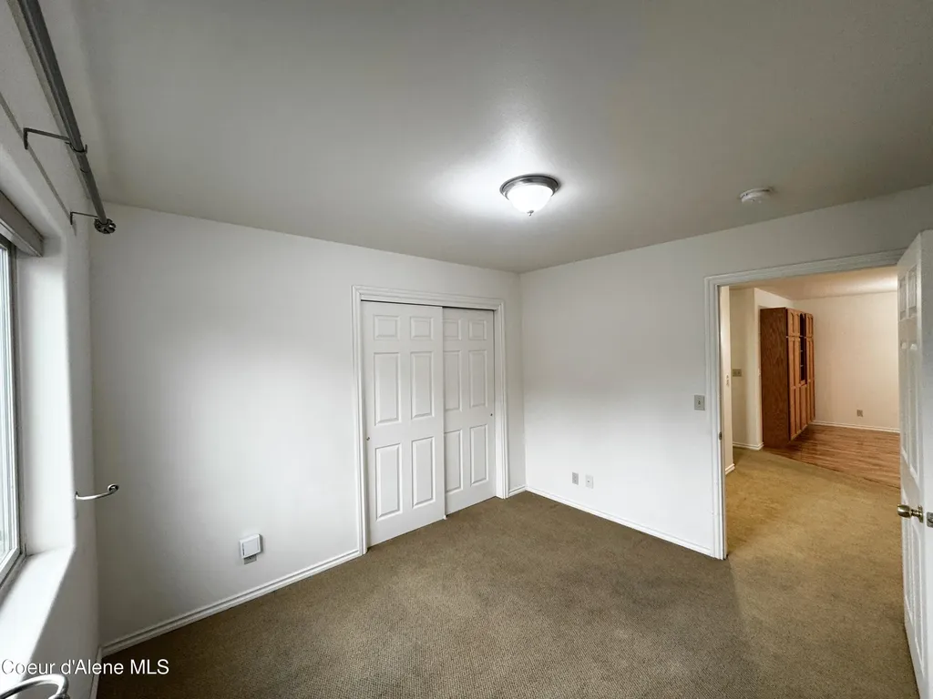 200 Brittany Loop Kootenai ID 83840