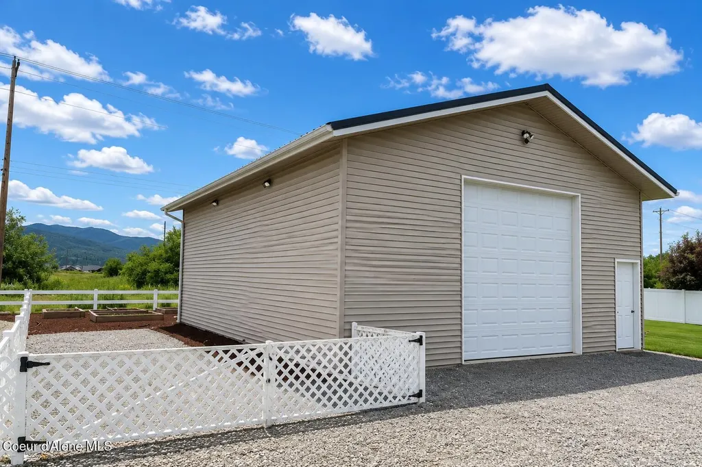 2104 W Evening Star Road Post Falls ID 83854