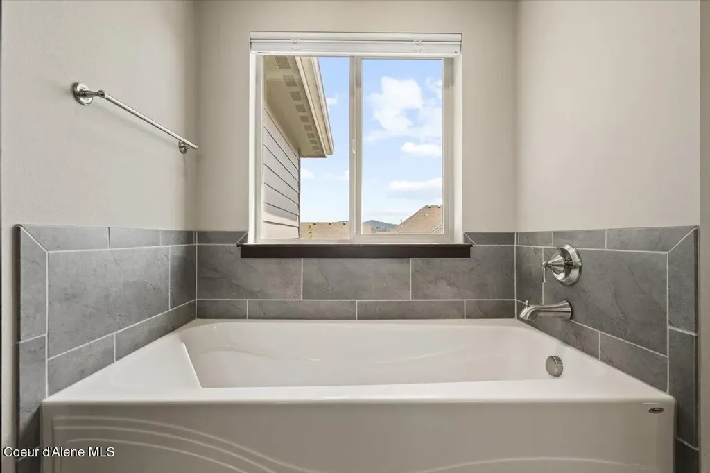 4808 E Alopex Lane Post Falls ID 83854