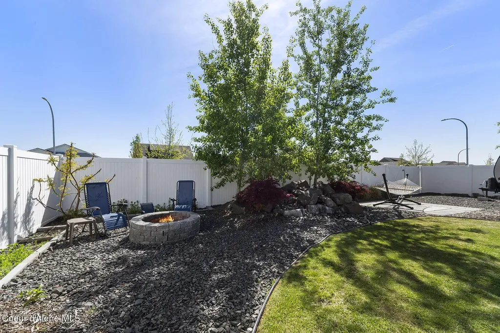 8902 N Mountainshire Road Post Falls ID 83854