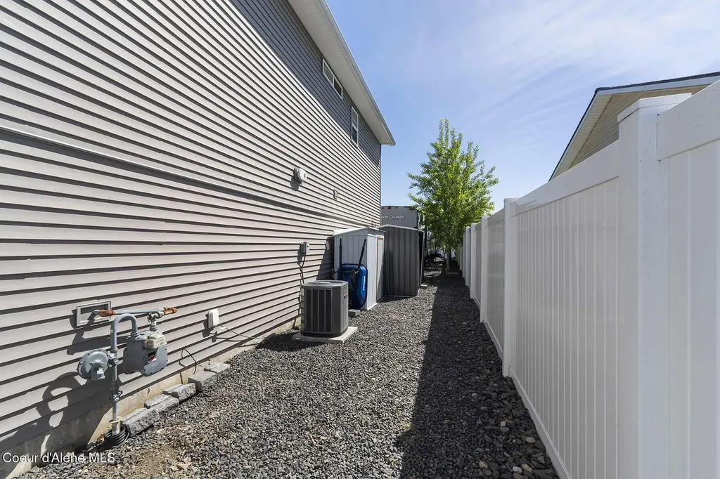 8902 N Mountainshire Road Post Falls ID 83854