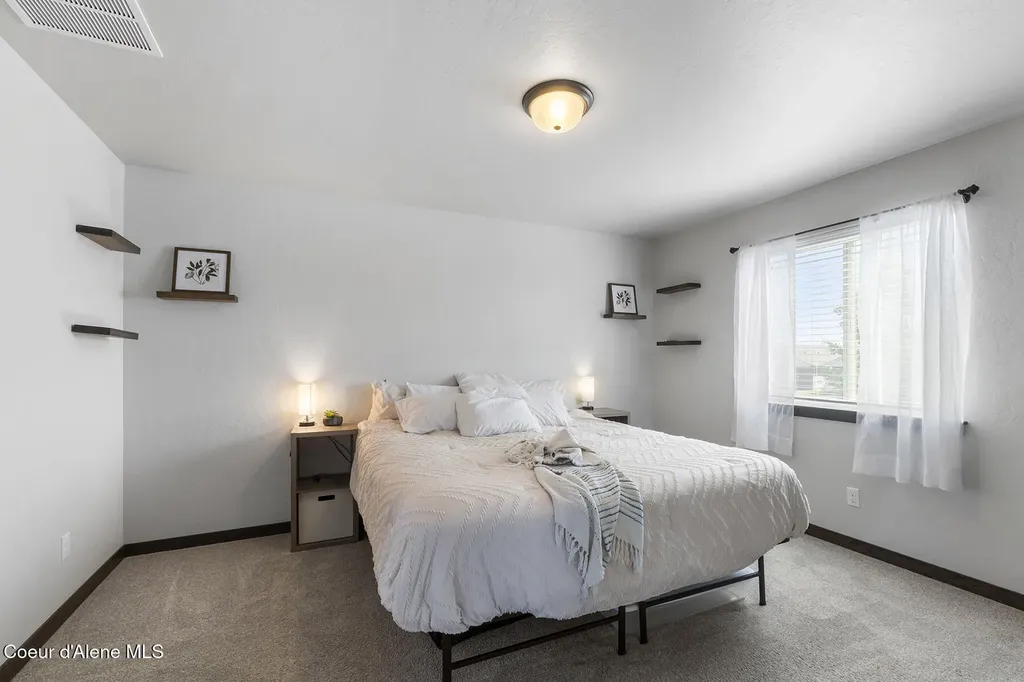 8902 N Mountainshire Road Post Falls ID 83854