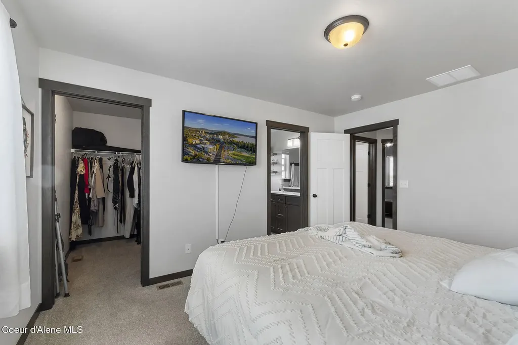 8902 N Mountainshire Road Post Falls ID 83854