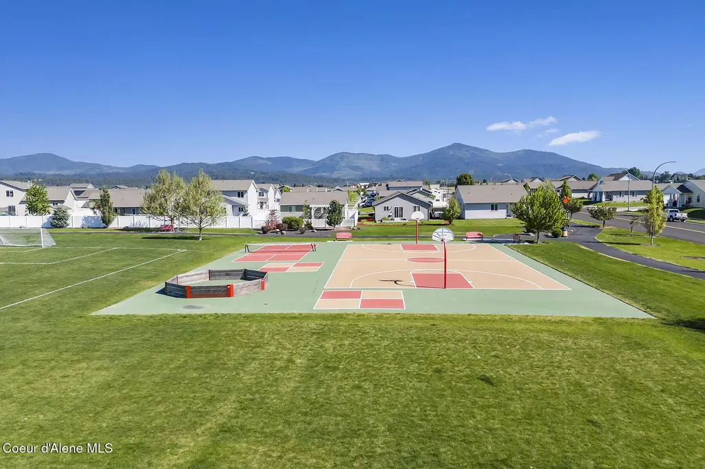 8902 N Mountainshire Road Post Falls ID 83854