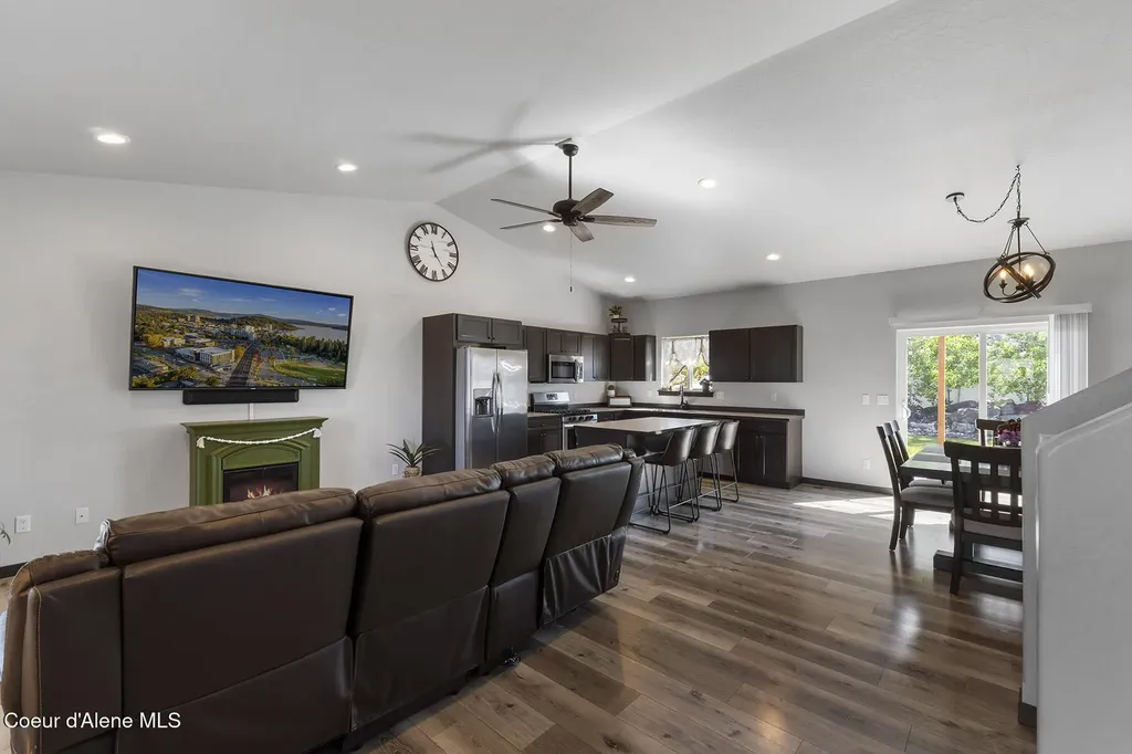 8902 N Mountainshire Road Post Falls ID 83854