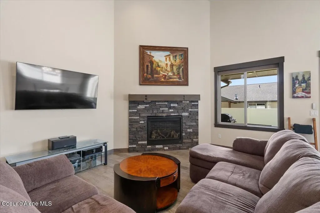 940 W Wayward Circle Post Falls ID 83854