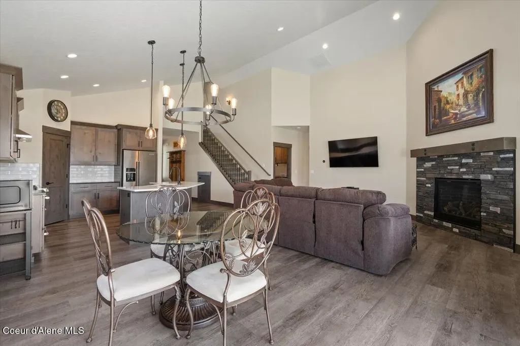 940 W Wayward Circle Post Falls ID 83854