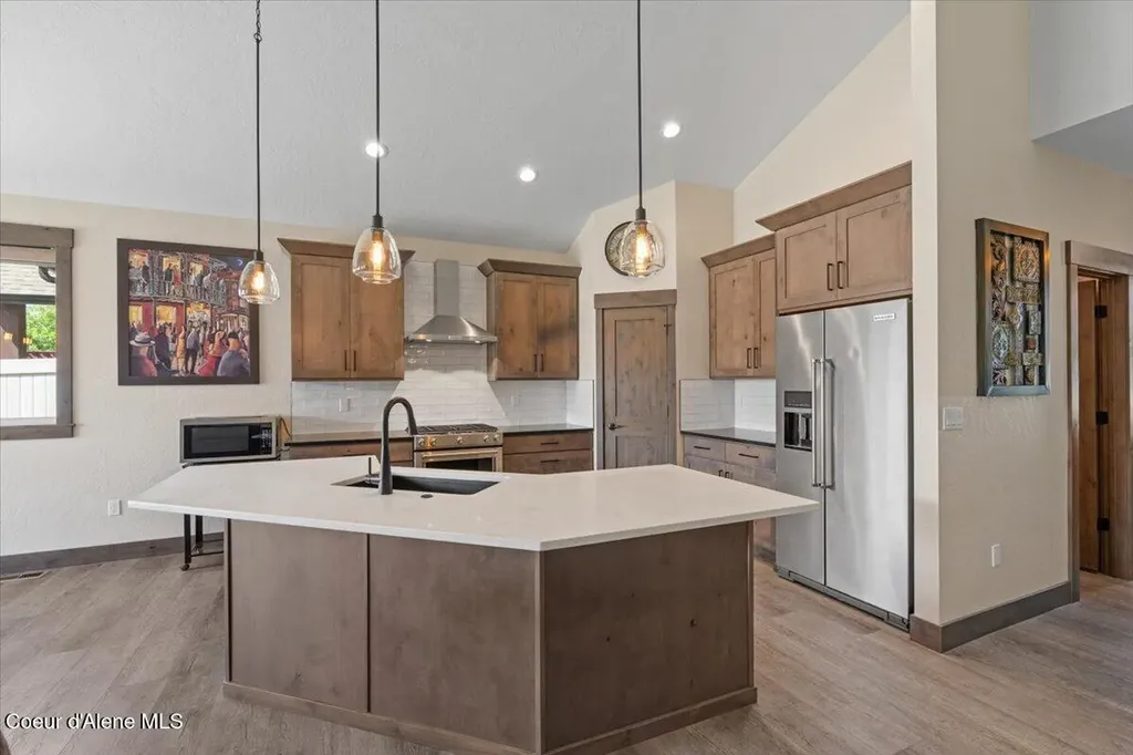 940 W Wayward Circle Post Falls ID 83854