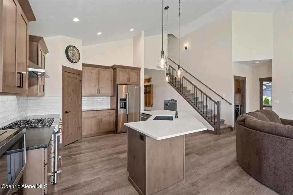 940 W Wayward Circle Post Falls ID 83854