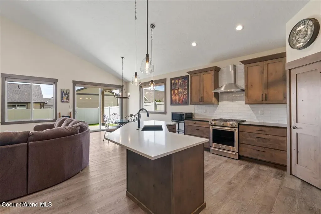 940 W Wayward Circle Post Falls ID 83854