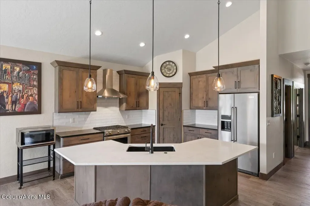 940 W Wayward Circle Post Falls ID 83854