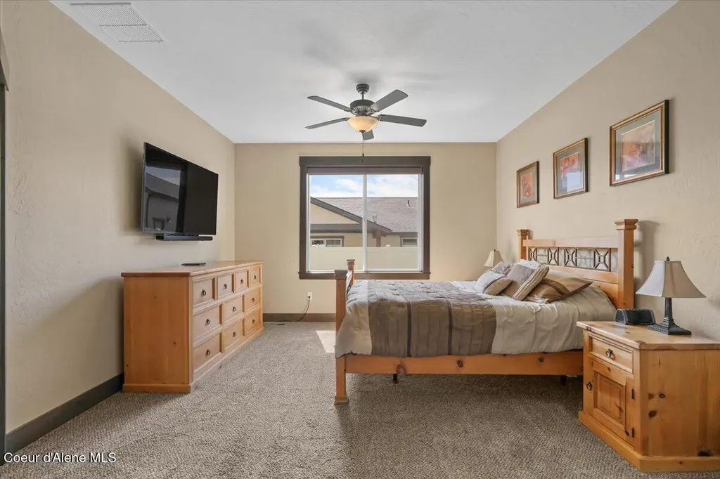 940 W Wayward Circle Post Falls ID 83854