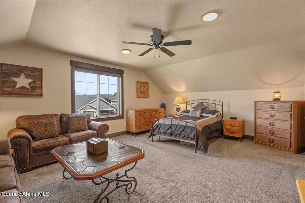 940 W Wayward Circle Post Falls ID 83854
