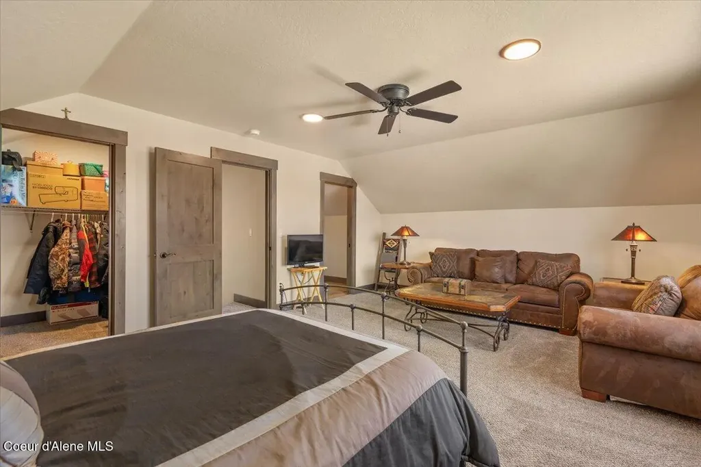 940 W Wayward Circle Post Falls ID 83854