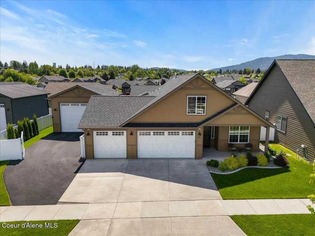 940 W Wayward Circle Post Falls ID 83854