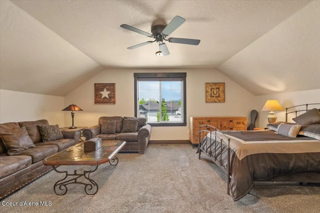 940 W Wayward Circle Post Falls ID 83854