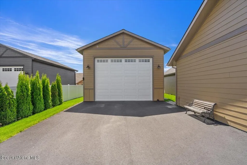 940 W Wayward Circle Post Falls ID 83854