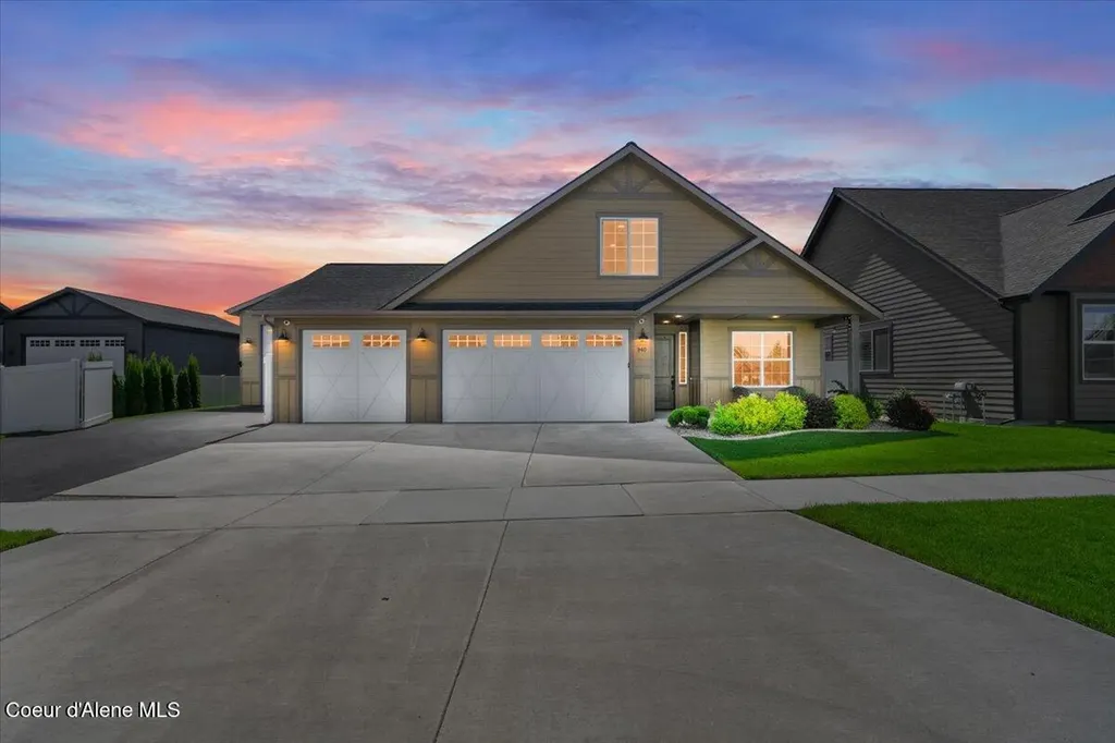 940 W Wayward Circle Post Falls ID 83854