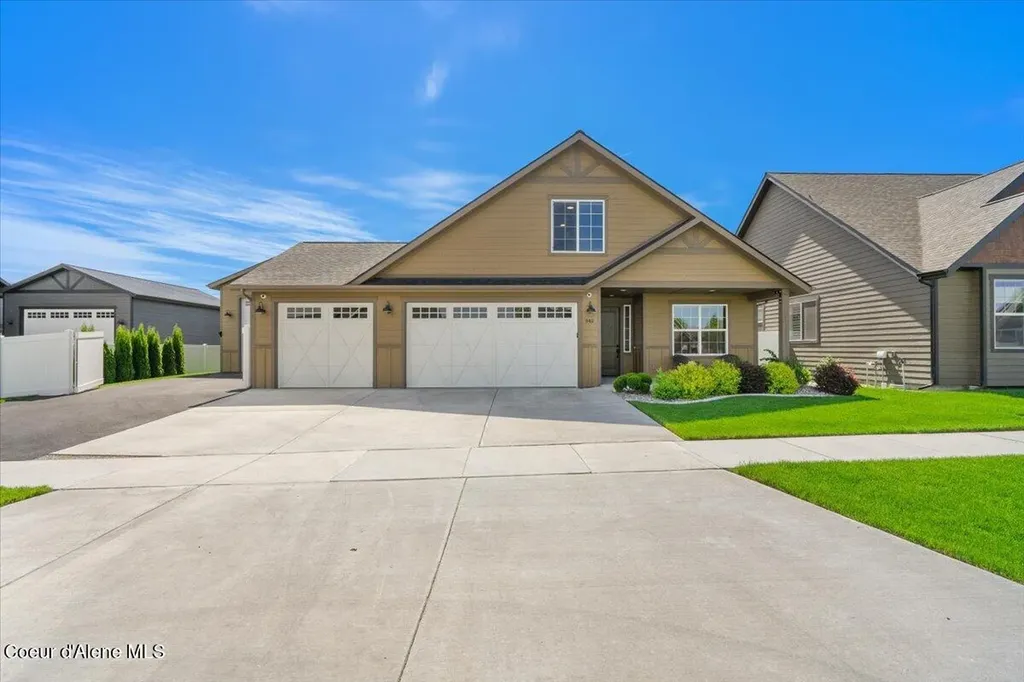 940 W Wayward Circle Post Falls ID 83854