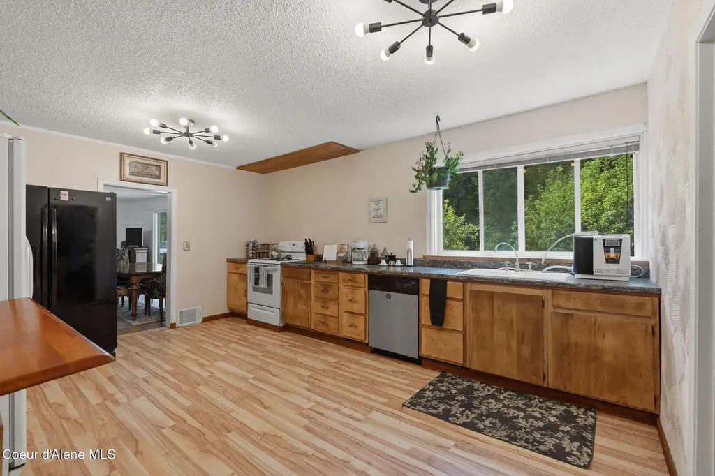 129 Littlefield Drive Sandpoint ID 83864
