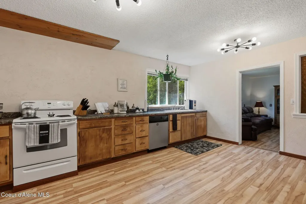 129 Littlefield Drive Sandpoint ID 83864