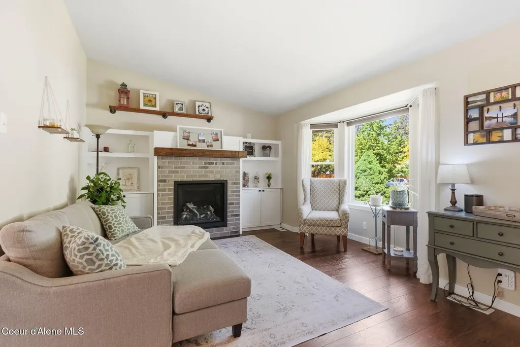 5268 E Woodland Drive Post Falls ID 83854