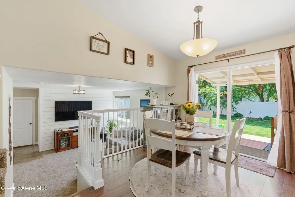 5268 E Woodland Drive Post Falls ID 83854