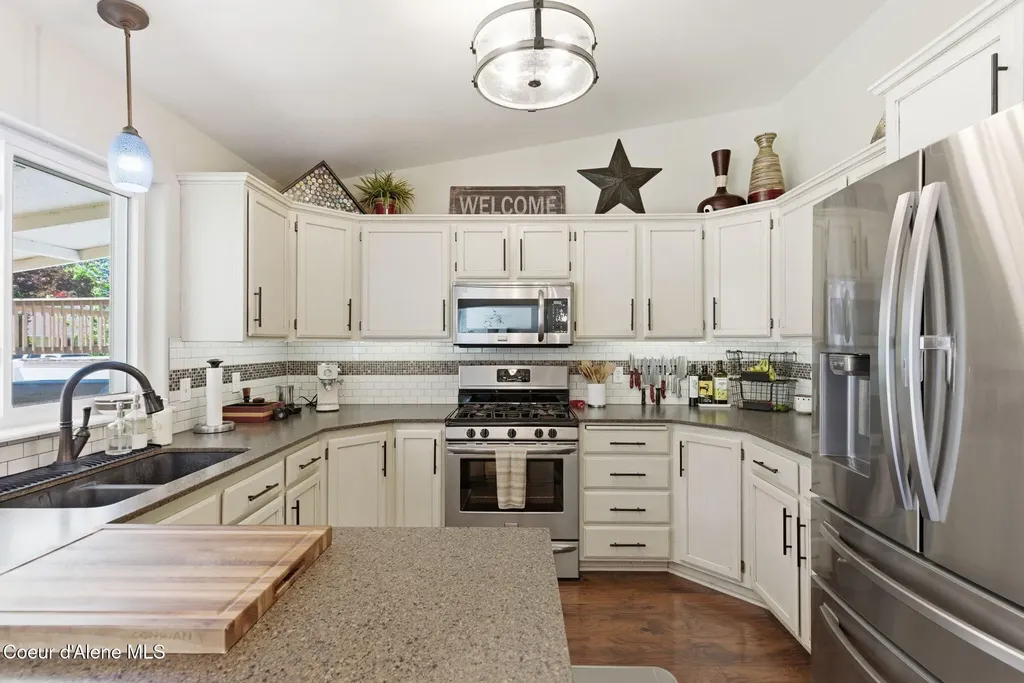 5268 E Woodland Drive Post Falls ID 83854