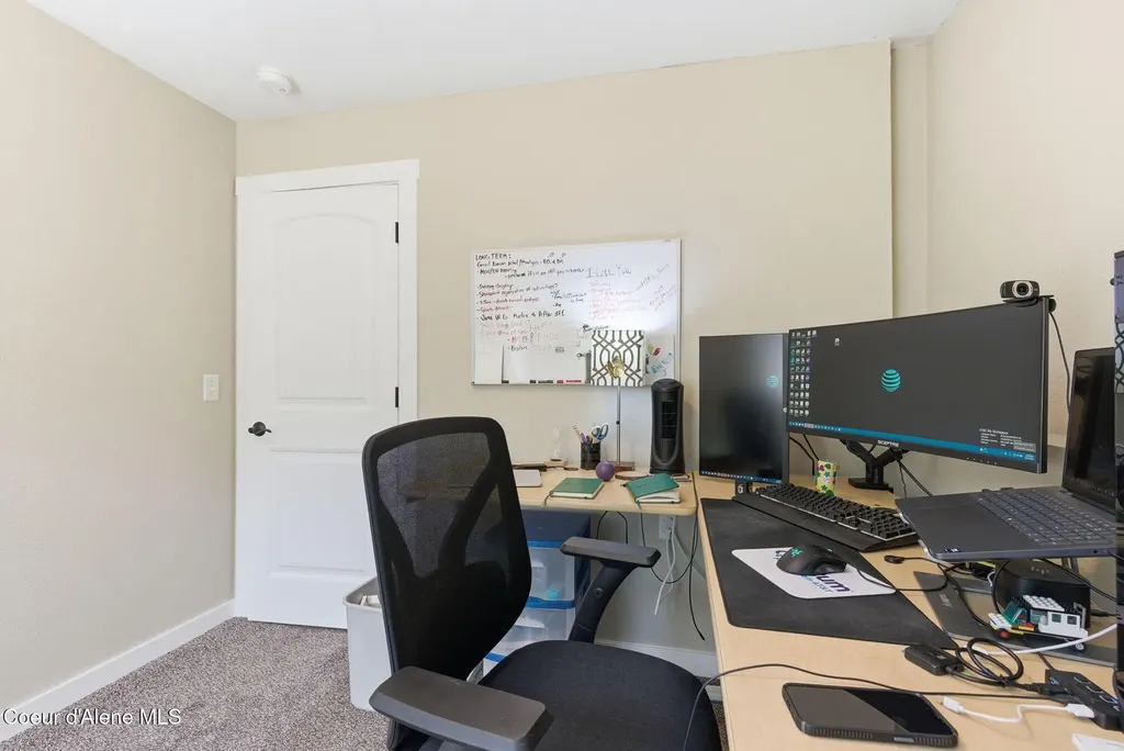 5268 E Woodland Drive Post Falls ID 83854