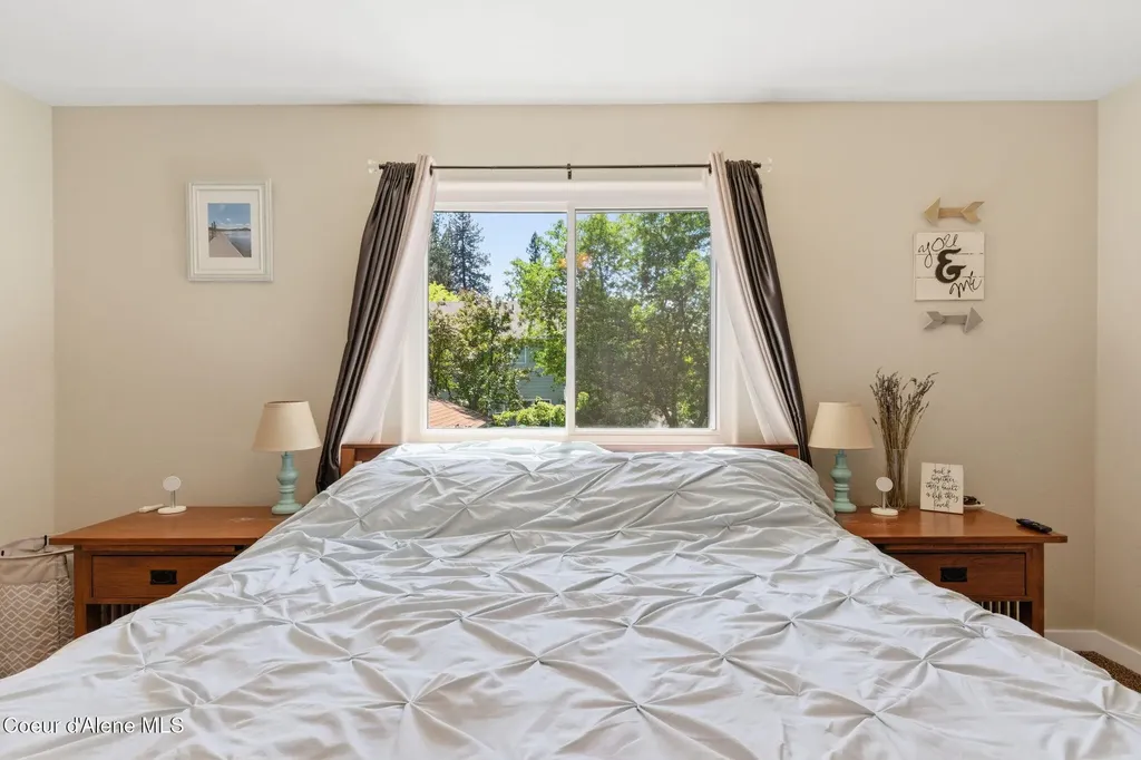 5268 E Woodland Drive Post Falls ID 83854