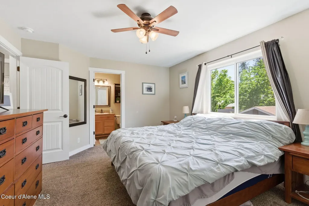 5268 E Woodland Drive Post Falls ID 83854
