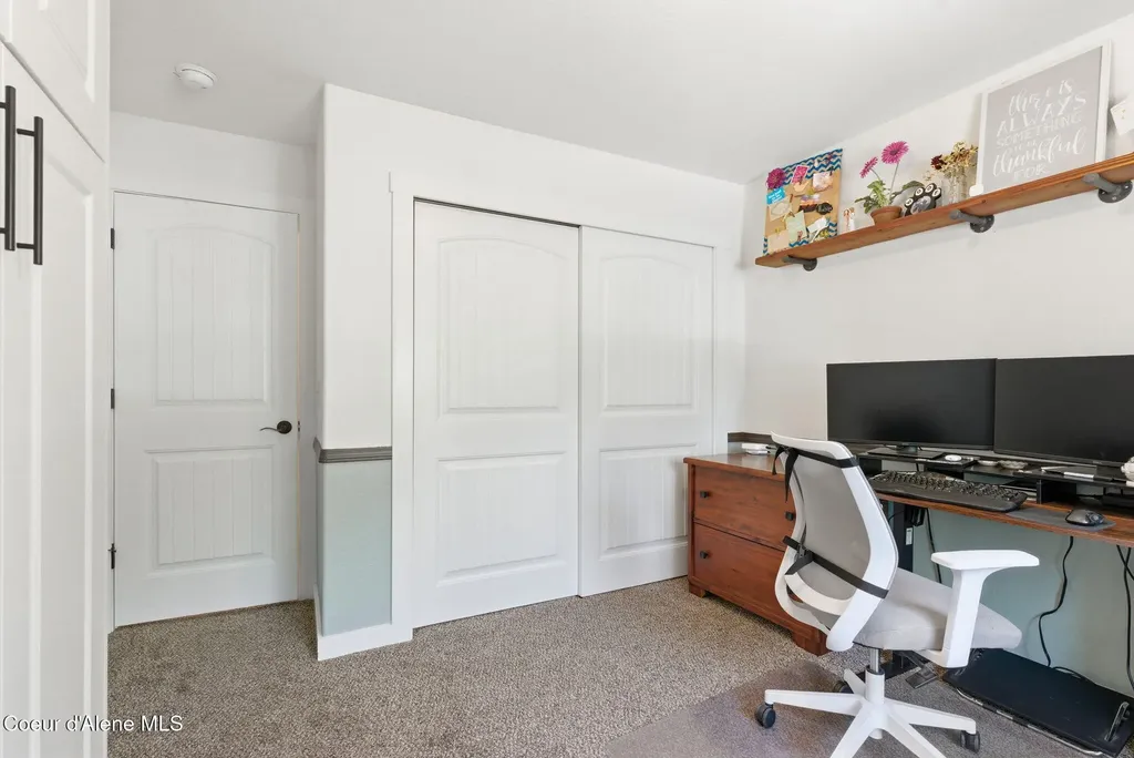 5268 E Woodland Drive Post Falls ID 83854