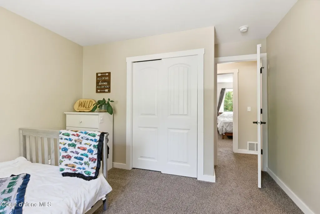 5268 E Woodland Drive Post Falls ID 83854