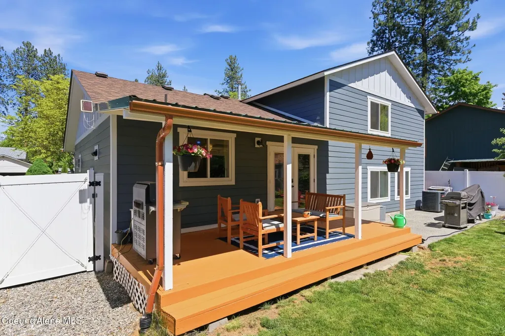 5268 E Woodland Drive Post Falls ID 83854