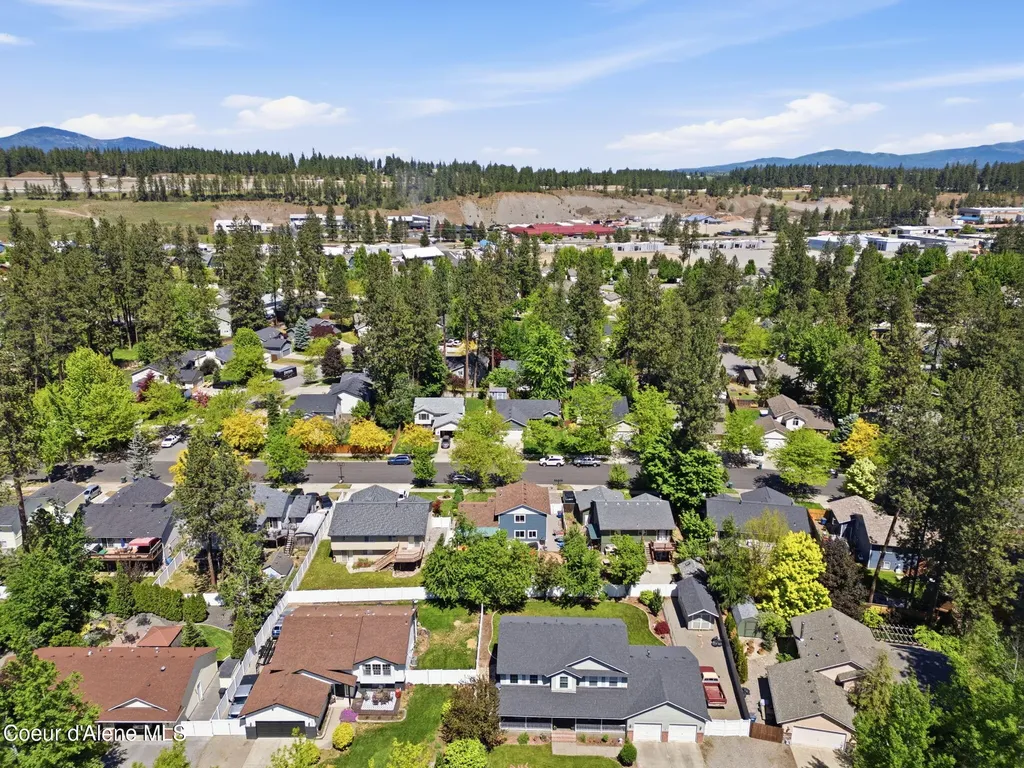 5268 E Woodland Drive Post Falls ID 83854