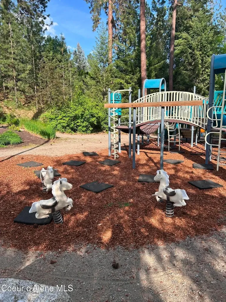5268 E Woodland Drive Post Falls ID 83854