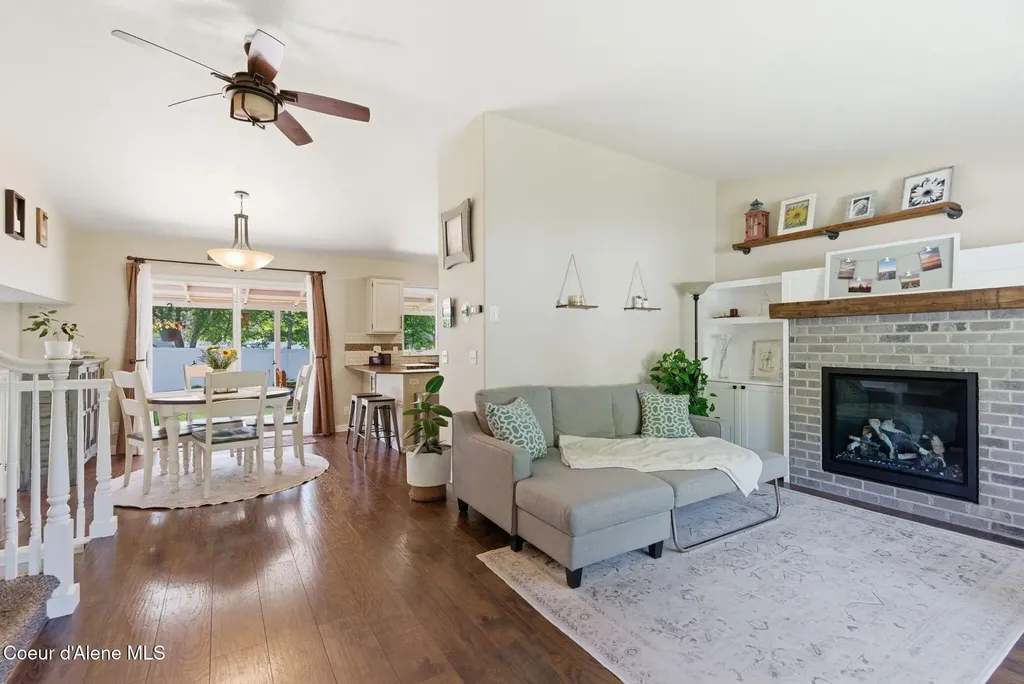 5268 E Woodland Drive Post Falls ID 83854