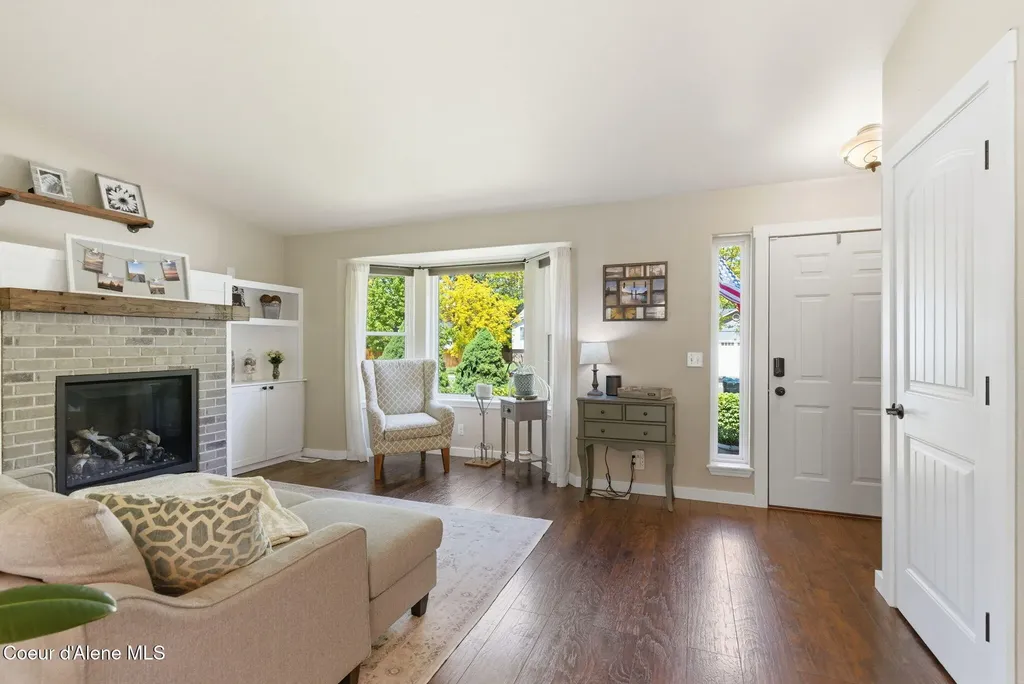 5268 E Woodland Drive Post Falls ID 83854