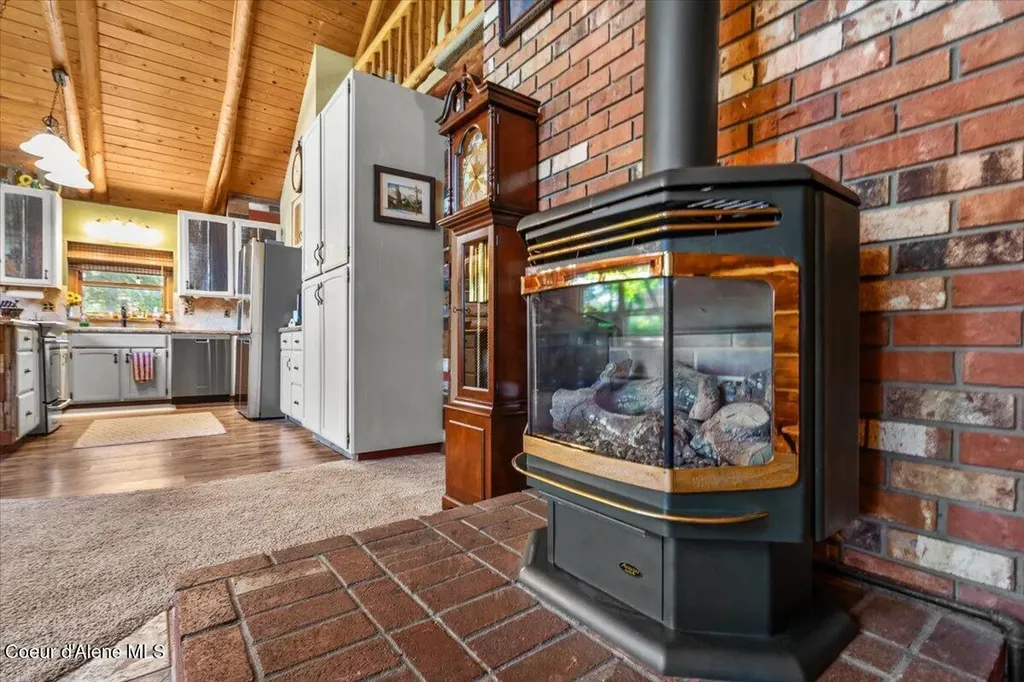 1639 W Hillsdale Road Athol ID 83801