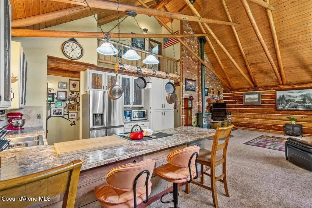 1639 W Hillsdale Road Athol ID 83801