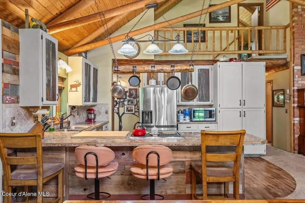 1639 W Hillsdale Road Athol ID 83801