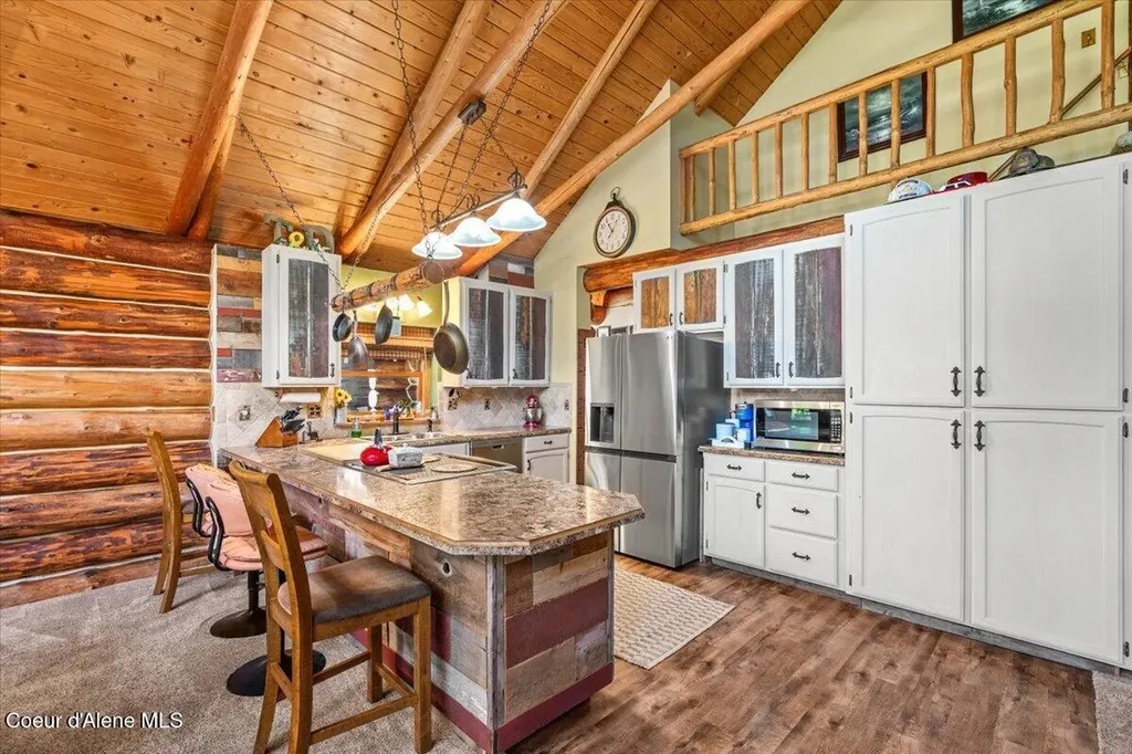 1639 W Hillsdale Road Athol ID 83801