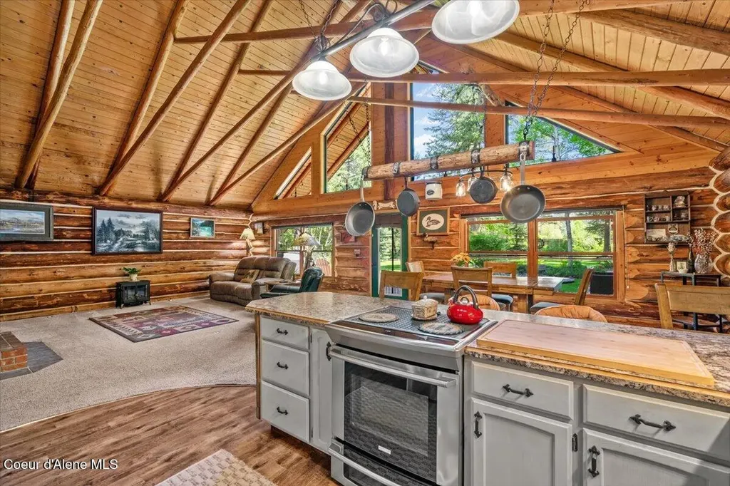 1639 W Hillsdale Road Athol ID 83801