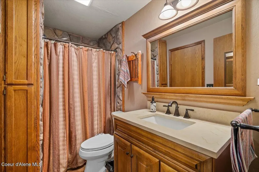 1639 W Hillsdale Road Athol ID 83801