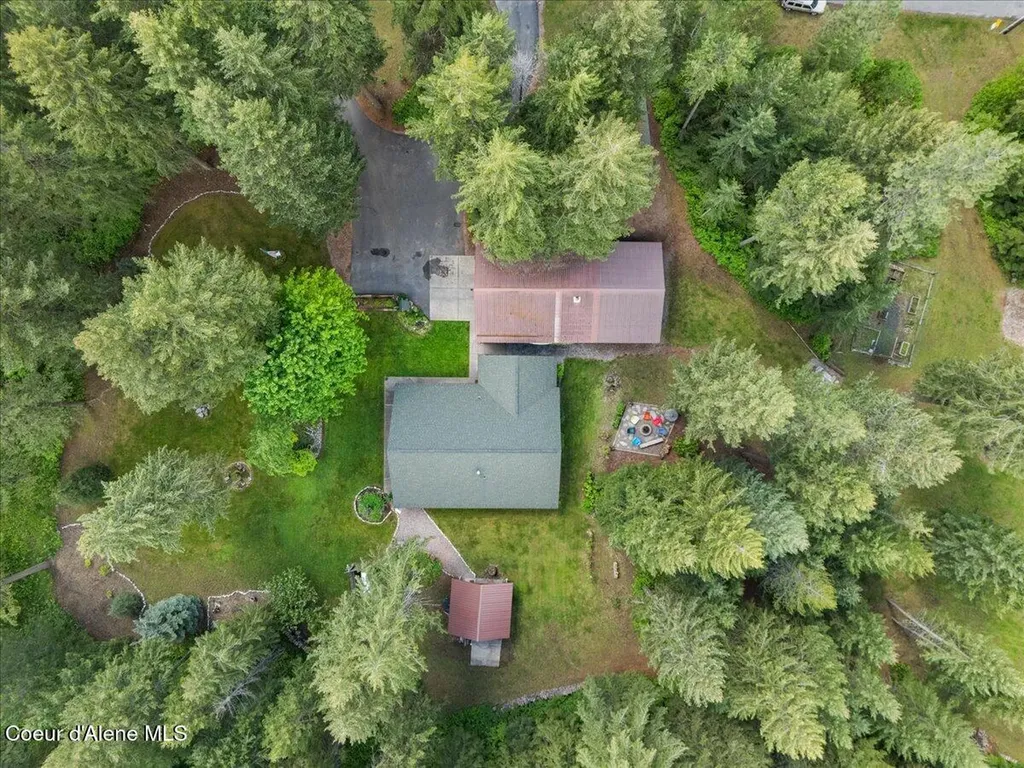 1639 W Hillsdale Road Athol ID 83801