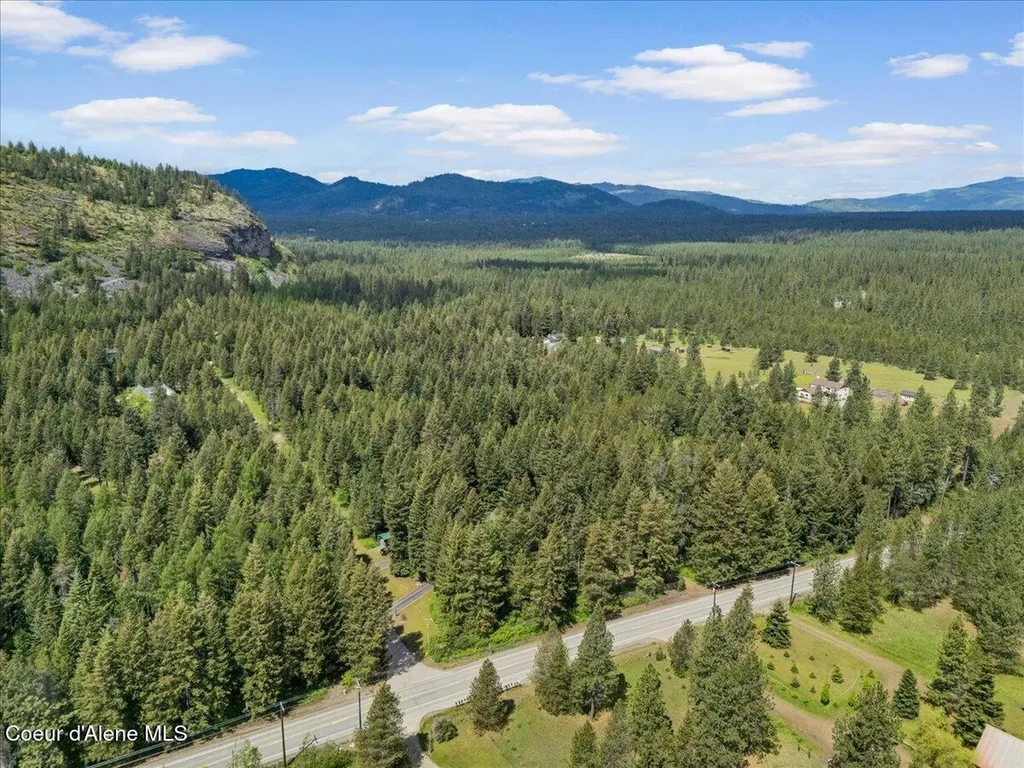 1639 W Hillsdale Road Athol ID 83801